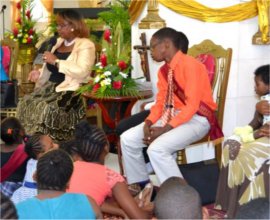 At the feet of the Apostle 2016